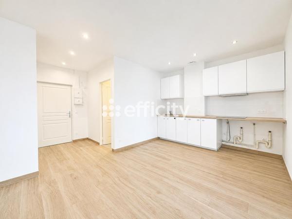 Appartement
         2 pièces
        - 42 m² 210 000 € *