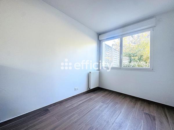 Appartement
         2 pièces
        - 42 m² 210 000 € *