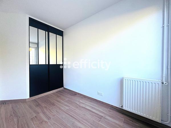 Appartement
         2 pièces
        - 42 m² 210 000 € *