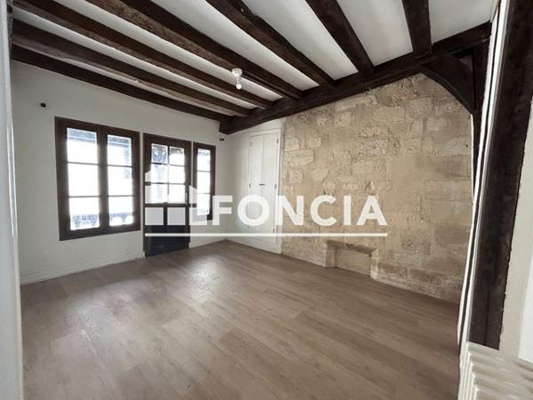 Location Appartement 4 pièces 86.9 m² - CAGE A Laon 02000