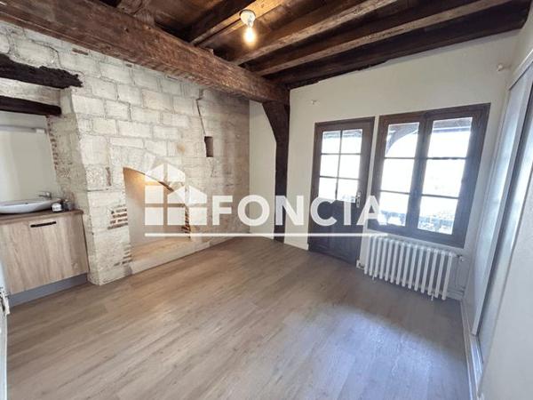 Location Appartement 4 pièces 86.9 m² - CAGE A Laon 02000