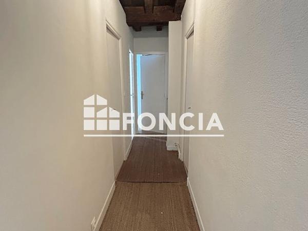 Location Appartement 4 pièces 86.9 m² - CAGE A Laon 02000