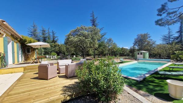 Bédoin (84410) Magnifique villa à Bedoin