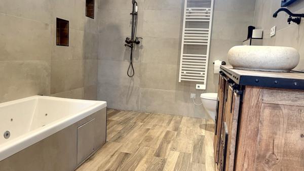 CHARTRES AGGLO - Accès Centre et Gare rapide Magnifique Longère rénovée avec goût de 184m² sol sur 700m² de terrain