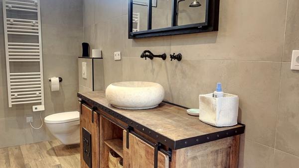 CHARTRES AGGLO - Accès Centre et Gare rapide Magnifique Longère rénovée avec goût de 184m² sol sur 700m² de terrain