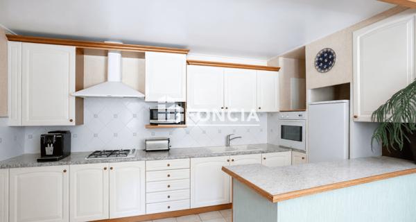 À vendre Appartement 3 pièces 61.64 m² - Versailles 78000