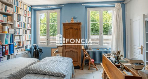 À vendre Appartement 3 pièces 61.64 m² - Versailles 78000