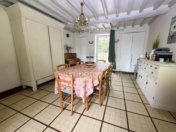 ÉLÉGANTE MAISON DE MAITRE AVEC TOIT MANSART, PARC ARBORÉ, VERGER ET DÉPENDANCES – PROCHE MÉZIDON-VALLÉE-D'AUGE