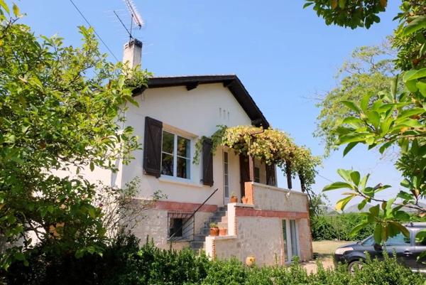 Maison bord de Lot avec appartement- ideale pour le location