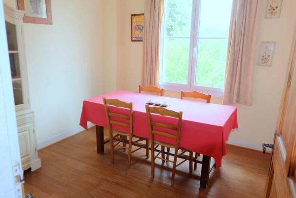Maison bord de Lot avec appartement- ideale pour le location