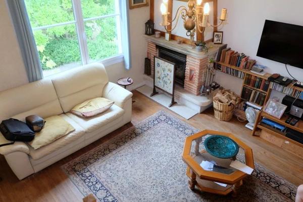 Maison bord de Lot avec appartement- ideale pour le location