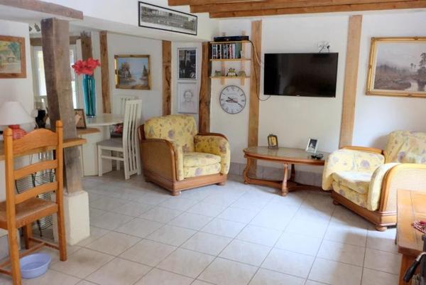 Maison bord de Lot avec appartement- ideale pour le location
