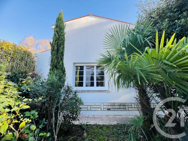 Maison à vendre  10 pièces - 270,60 m2 FOURAS - 17