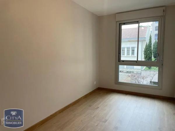Appartement à louer 4 pièces 95.32m²