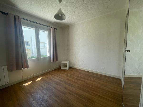 Maison rénovée de 116 m² avec grand jardin et belle pièce de vie à 1,5 km de la Citadelle