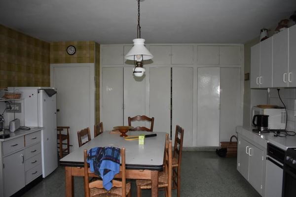Belle et grande maison familiale à rafraîchir