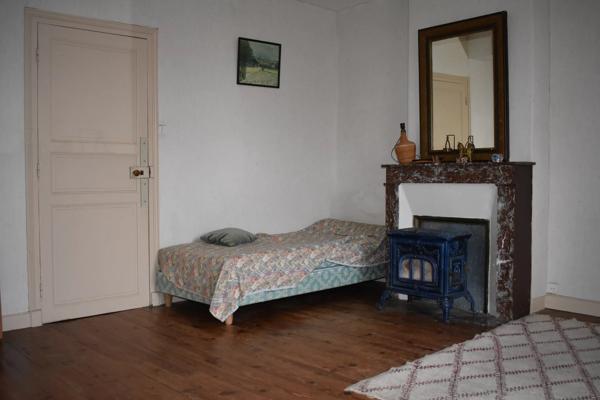 Belle et grande maison familiale à rafraîchir