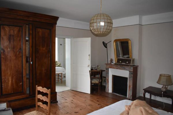 Belle et grande maison familiale à rafraîchir