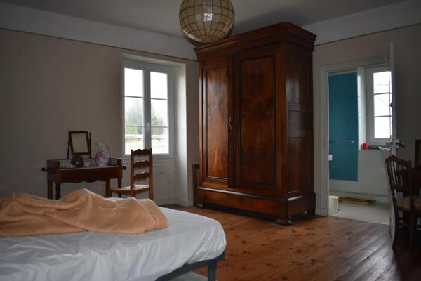 Belle et grande maison familiale à rafraîchir