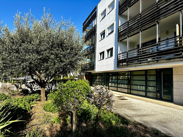 LA ROCHELLE - LAC APPARTEMENT TYPE 3 - 81M2  La rochelle