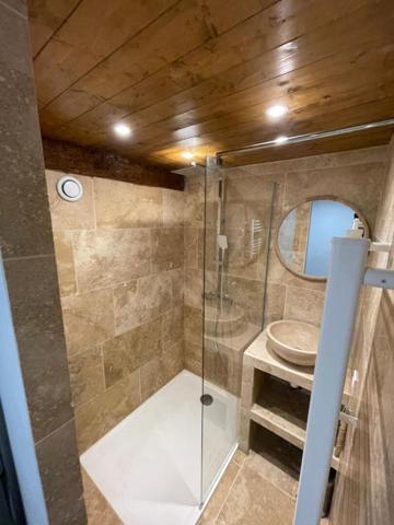 Immeuble Ornaisons 17 pièce(s)