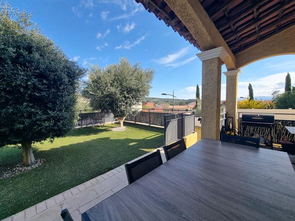 Maison familiale avec piscine