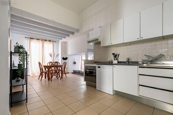 Appartement ancien à louer à Bordeaux en Gironde (33000), ref : 11548/164   
Saint Genès