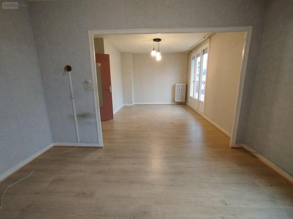 Appartement à vendre à Allonnes dans la Sarthe (72700), ref : PB-1795