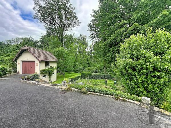 Vente                                                      Maison
                        
                     5 pièces                      120 m2                     à Dourdan