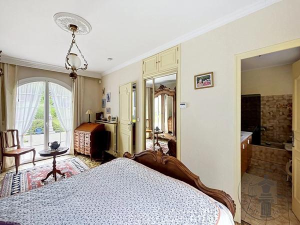 Vente                                                      Maison
                        
                     5 pièces                      120 m2                     à Dourdan