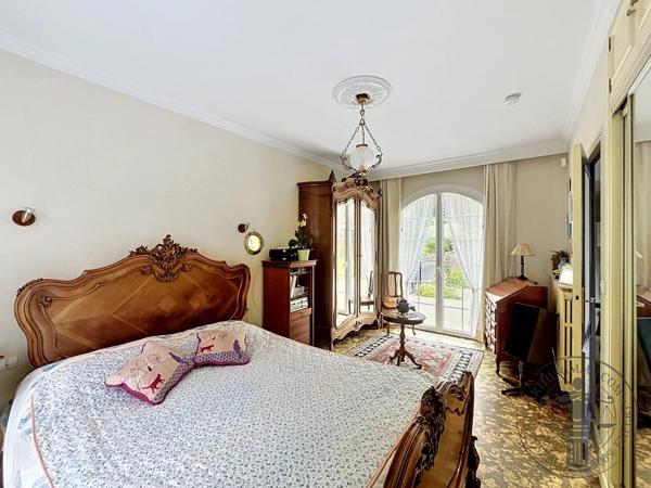 Vente                                                      Maison
                        
                     5 pièces                      120 m2                     à Dourdan
