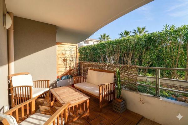 MARSEILLE 12ème - LA FOURRAGÈRE T3 TRAVERSANT - TERRASSE - RÉSIDENCE RÉCENTE - GARAGE POSSIBLE