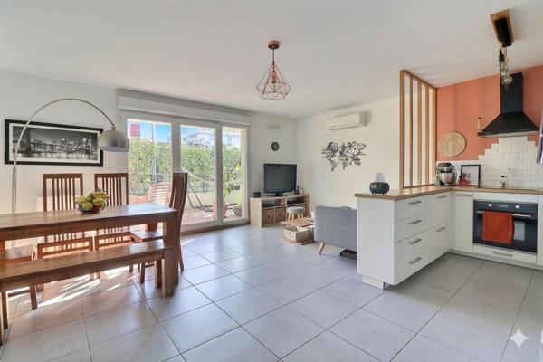 MARSEILLE 12ème - LA FOURRAGÈRE T3 TRAVERSANT - TERRASSE - RÉSIDENCE RÉCENTE - GARAGE POSSIBLE