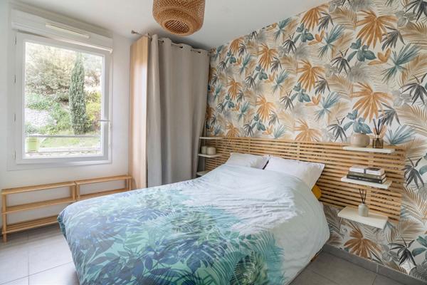 MARSEILLE 12ème - LA FOURRAGÈRE T3 TRAVERSANT - TERRASSE - RÉSIDENCE RÉCENTE - GARAGE POSSIBLE