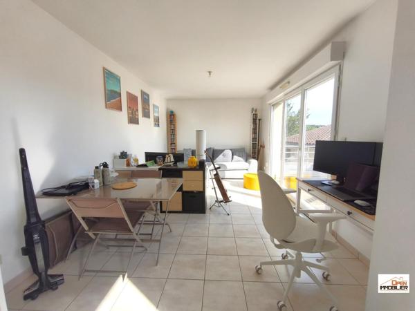 Appartement T2 avec Terrasse et parking