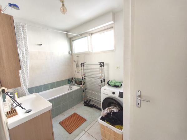 Appartement T2 avec Terrasse et parking
