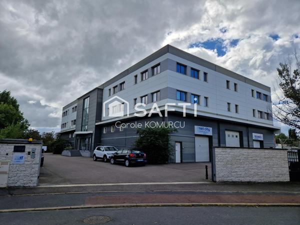 Bureau, plateau 184m²  PMR  avec ascenseur à ACHERS