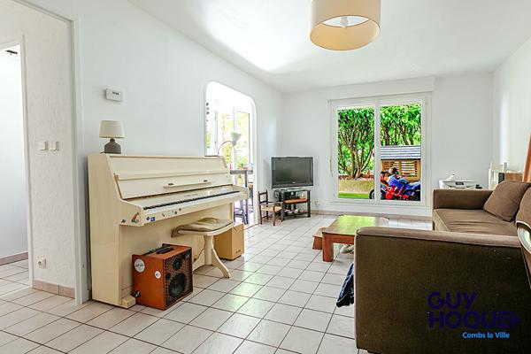 À vendre : Rez-de-jardin 2 pièces à COMBS LA VILLE - TERRASSE 30m²