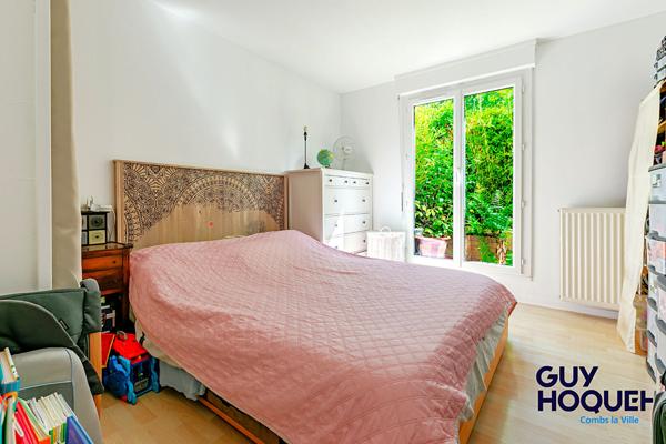 À vendre : Rez-de-jardin 2 pièces à COMBS LA VILLE - TERRASSE 30m²