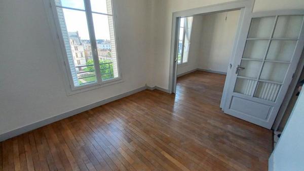 Appartement
         3 pièces
        - 56 m² 187 000 € *