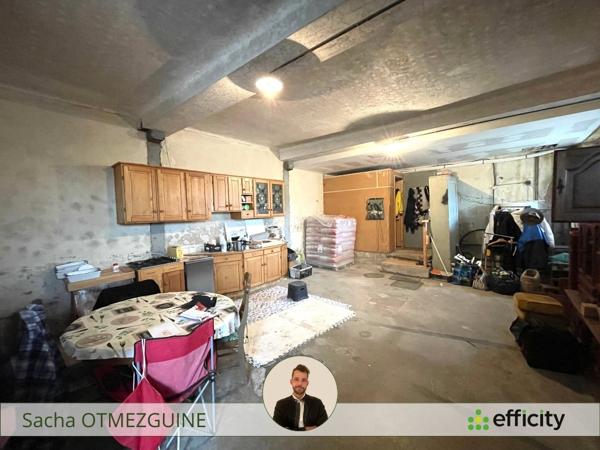 Maison
         7 pièces
        - 245 m² 164 000 € *
