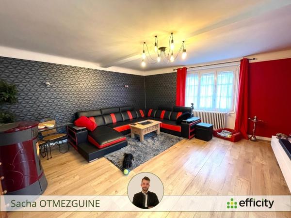 Maison
         7 pièces
        - 245 m² 164 000 € *