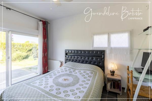 Maison Plain-pied 134m² - 4 chambres - Terrain 1140m² avec piscine - PINEUILH (33)