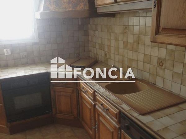 Location Appartement 4 pièces 81.15 m² - 16 AVENUE DU CHATEAU D'ESTE Biilere 64140