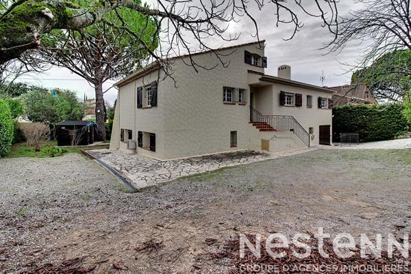 A VENDRE DRAGUIGNAN - Maison 2 LOGEMENTS - 264m² sur 818m² de terrain clos