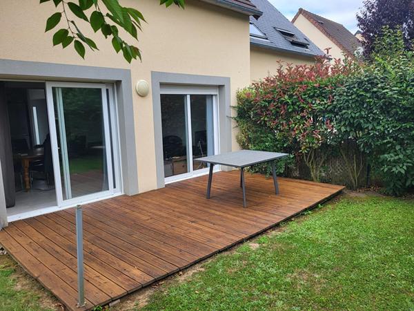 Belles prestations pour cette maison (location nue) à Bretteville Sur Odon