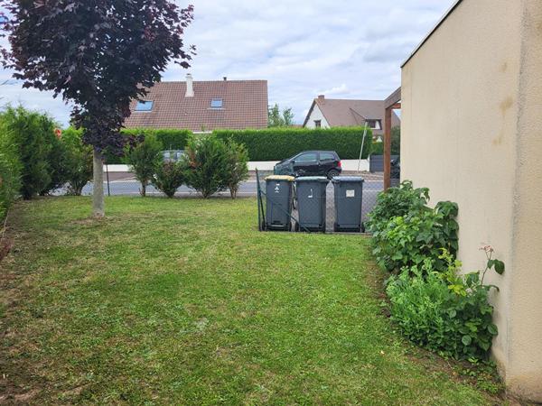 Belles prestations pour cette maison (location nue) à Bretteville Sur Odon