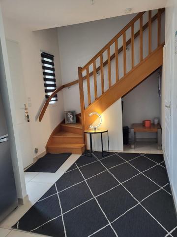 Belles prestations pour cette maison (location nue) à Bretteville Sur Odon