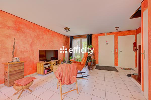 Maison
         4 pièces
        - 84 m² 259 999 € *