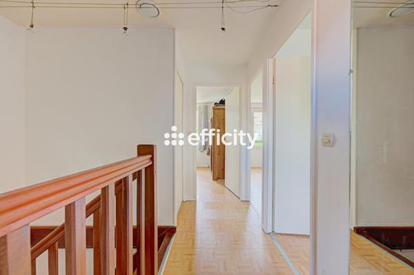 Maison
         4 pièces
        - 84 m² 259 999 € *